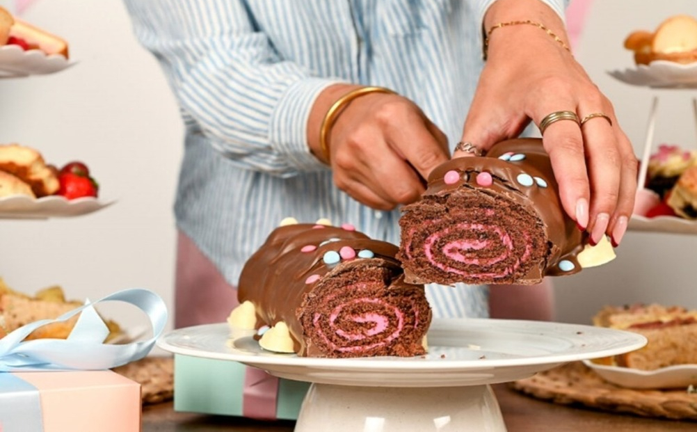 Cuthbert's Got A Secret! Clarion & Aldi Make Gender Reveal A Piece Of Cake!